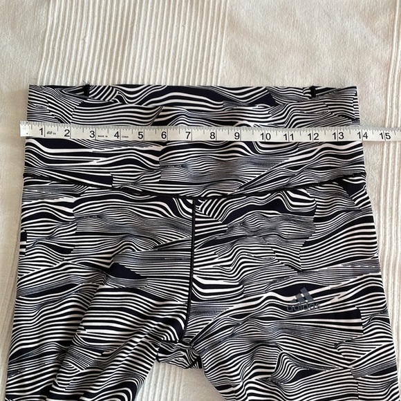 ADIDAS Climalite Black and White Printed Crops Size Medium - Picture 5 of 6